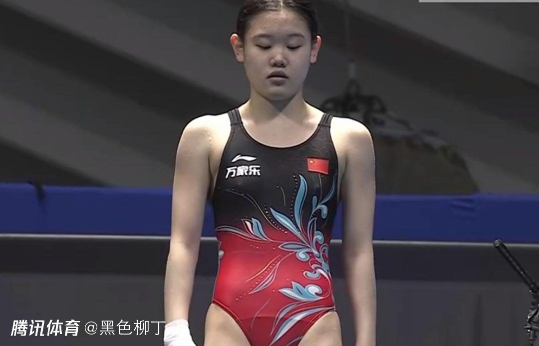 年轻女孩：美味偷窥